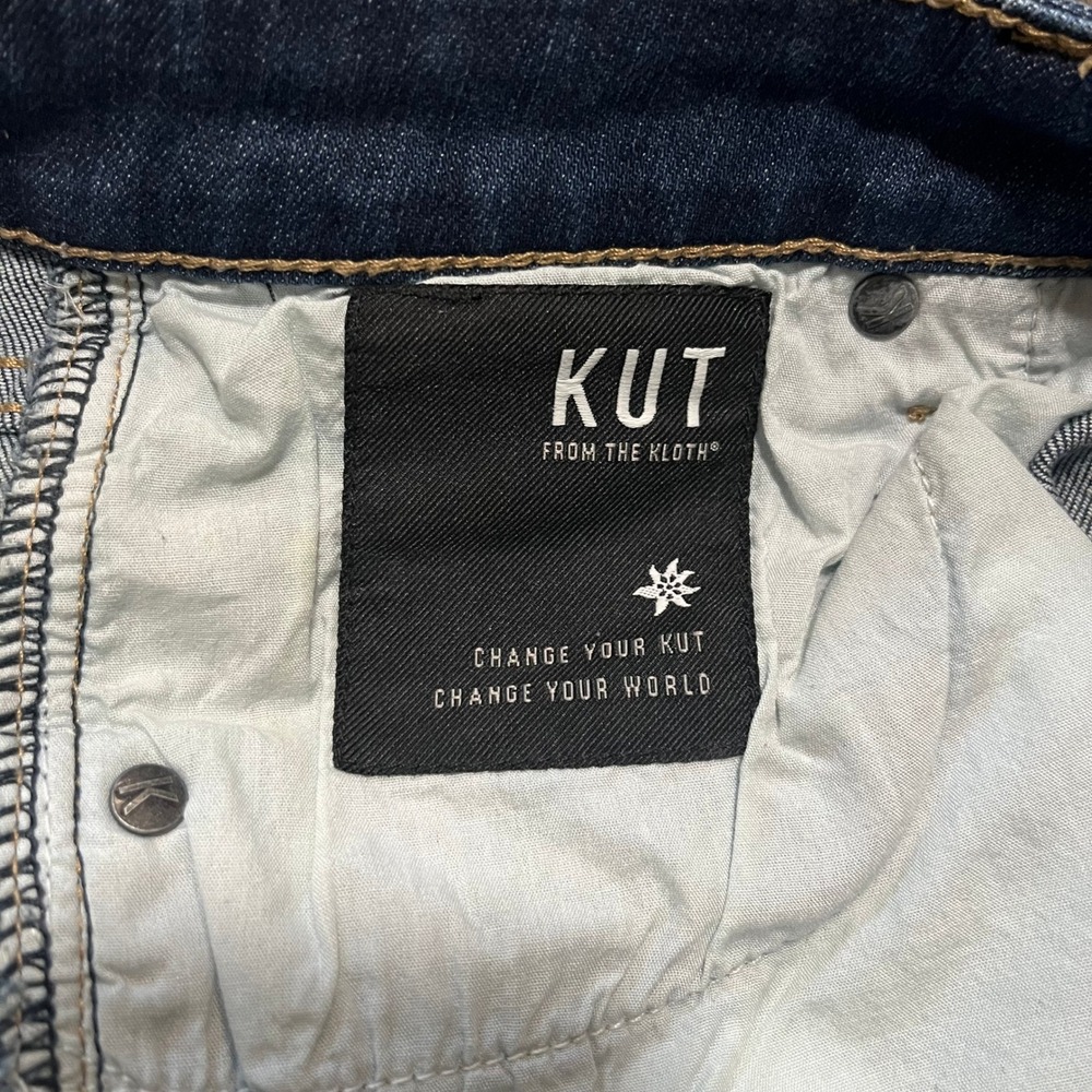 KUT From The Kloth Gidget Fray Short Mid Rise Medium Wash Distressed size 4 - Picture 8 of 10